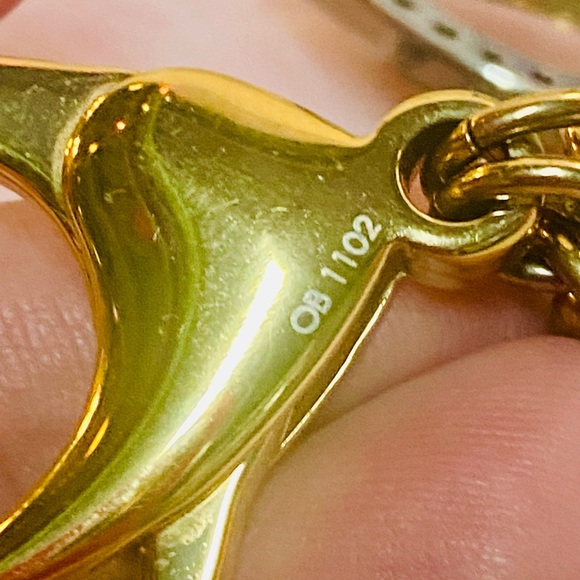 LOW START🔥🔥Louis Vuitton Bijoux Sac Tapage Gold Tone Key Ring Bag Charm - Picture 3 of 10